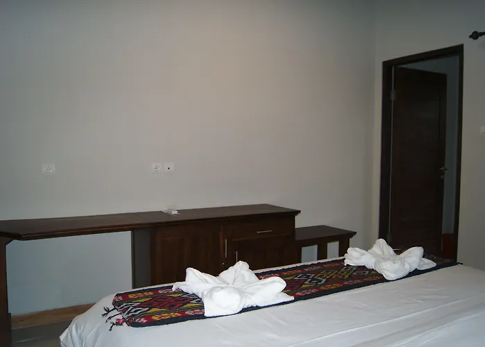 Ghamed Sari 4*