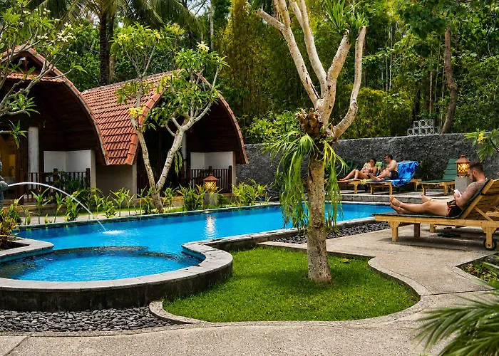 Casa de hóspedes Ghamed Sari 4*