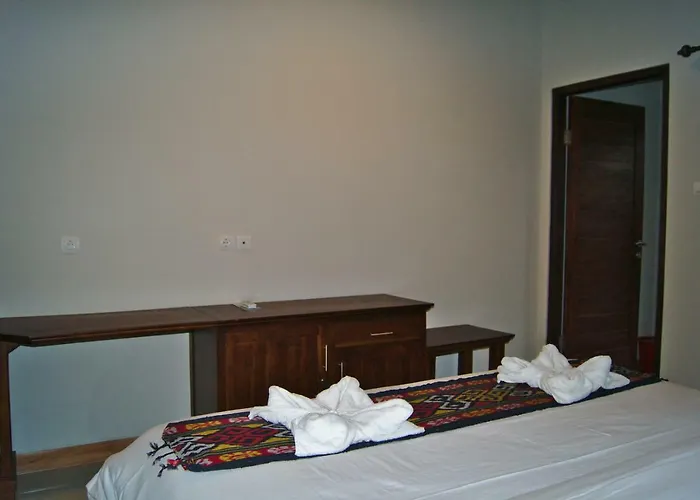 Ghamed Sari 4*